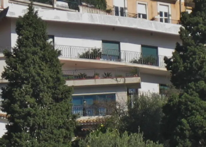 Sara 3* Taormina