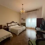 Sara 3*